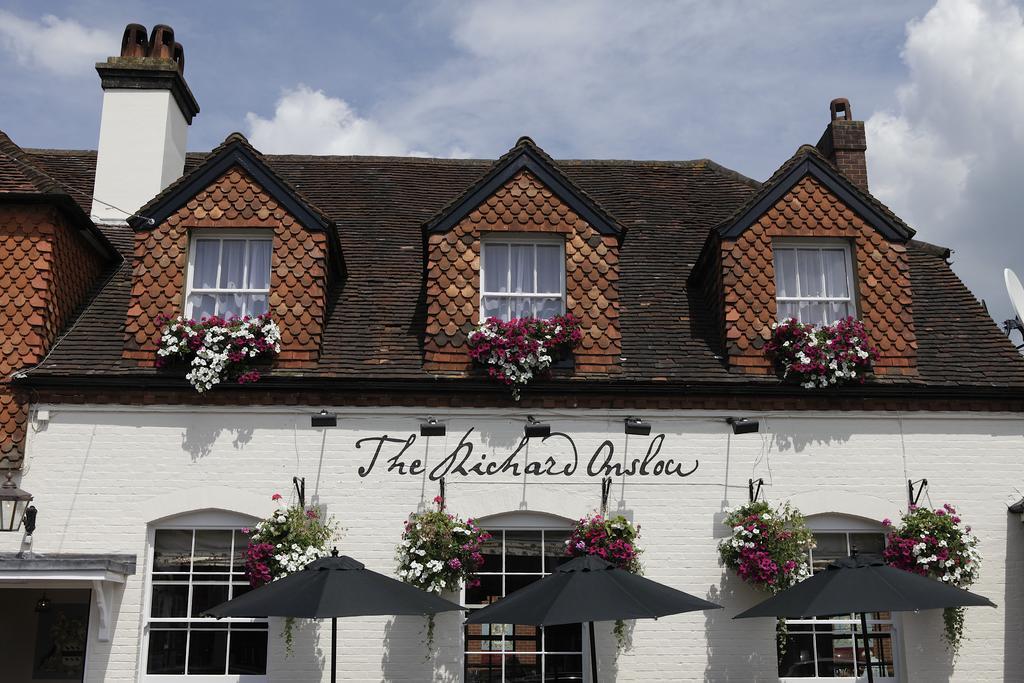 The Richard Onslow Cranleigh Esterno foto